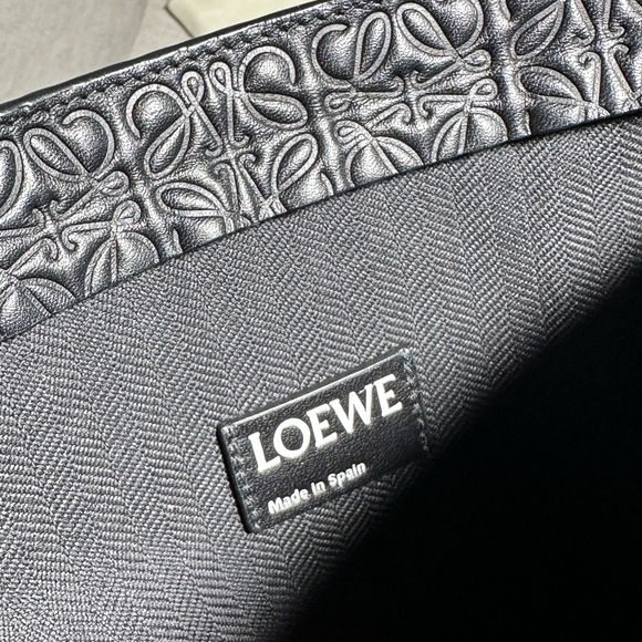 Loewe pouch - Picture 7 of 9